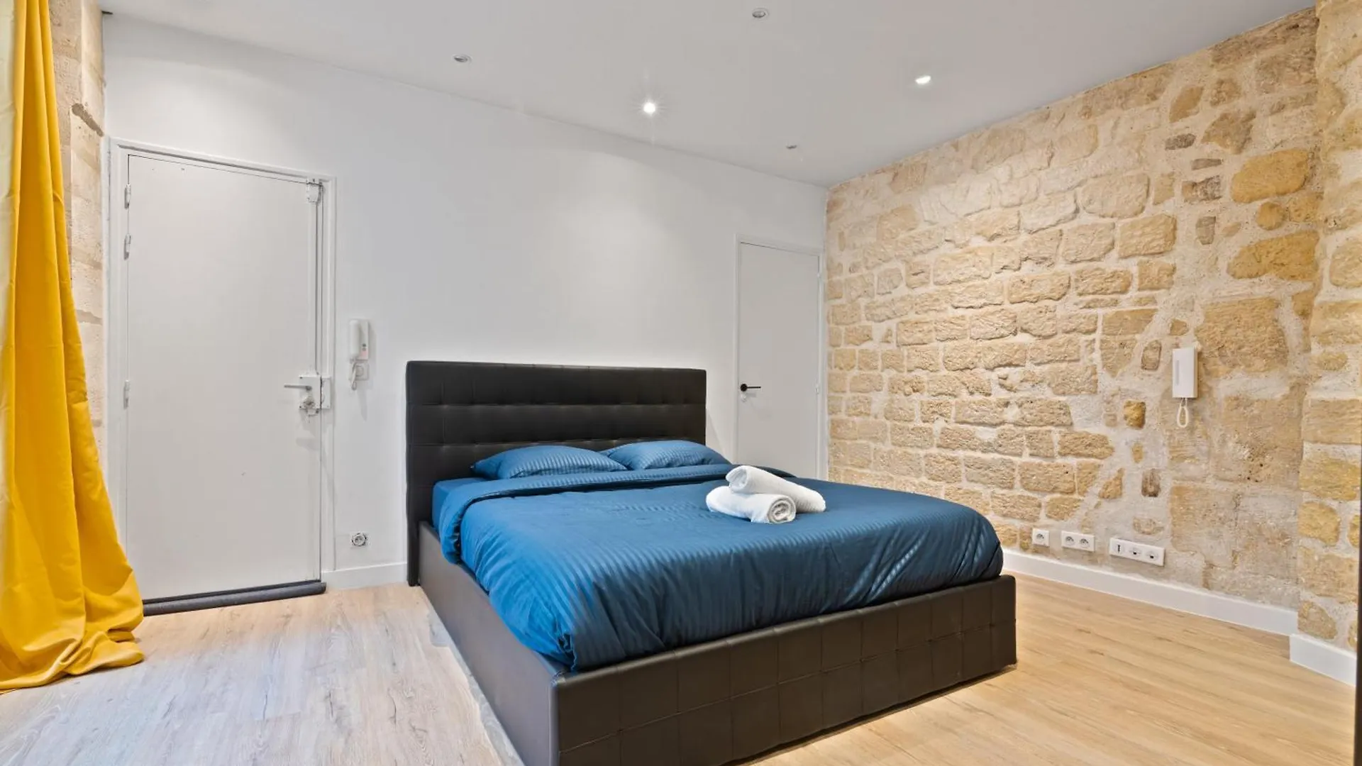 Splendid Apartment Quartier Palais Royal Free Netflix Parigi Francia