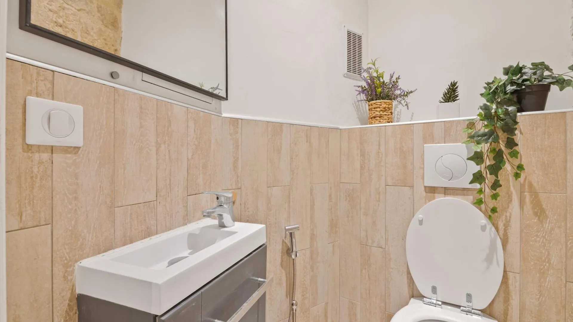 Splendid Apartment Quartier Palais Royal Free Netflix Parigi