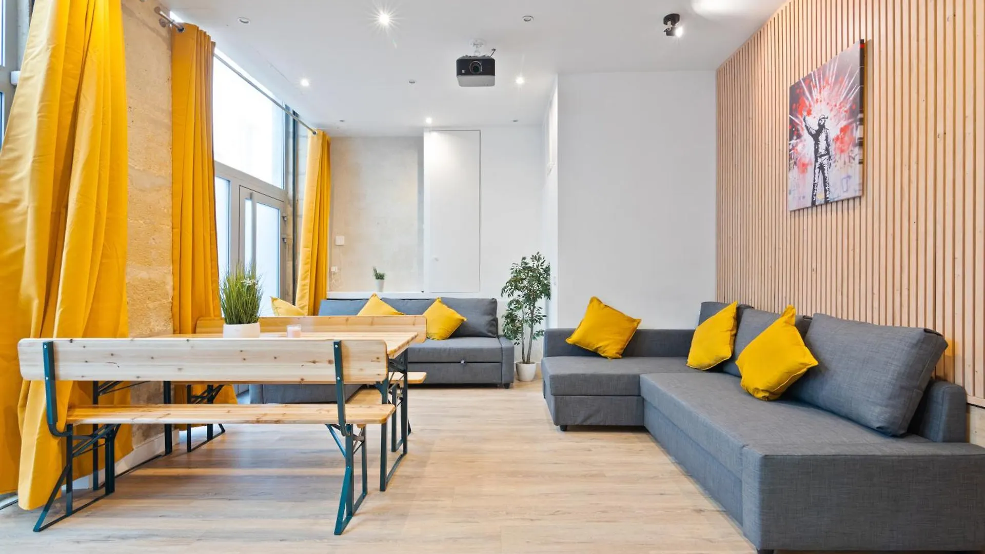 Splendid Apartment Quartier Palais Royal Paris