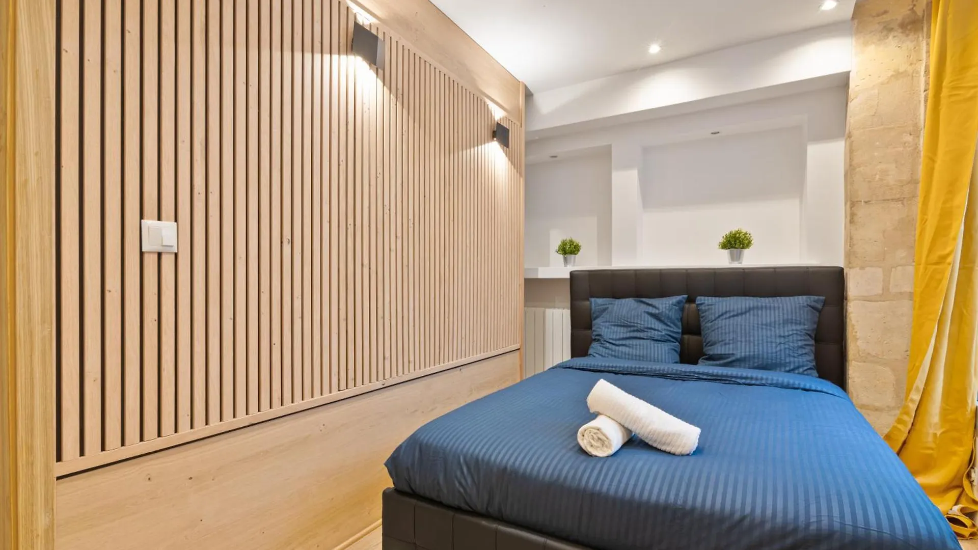 Splendid Apartment Quartier Palais Royal Paris