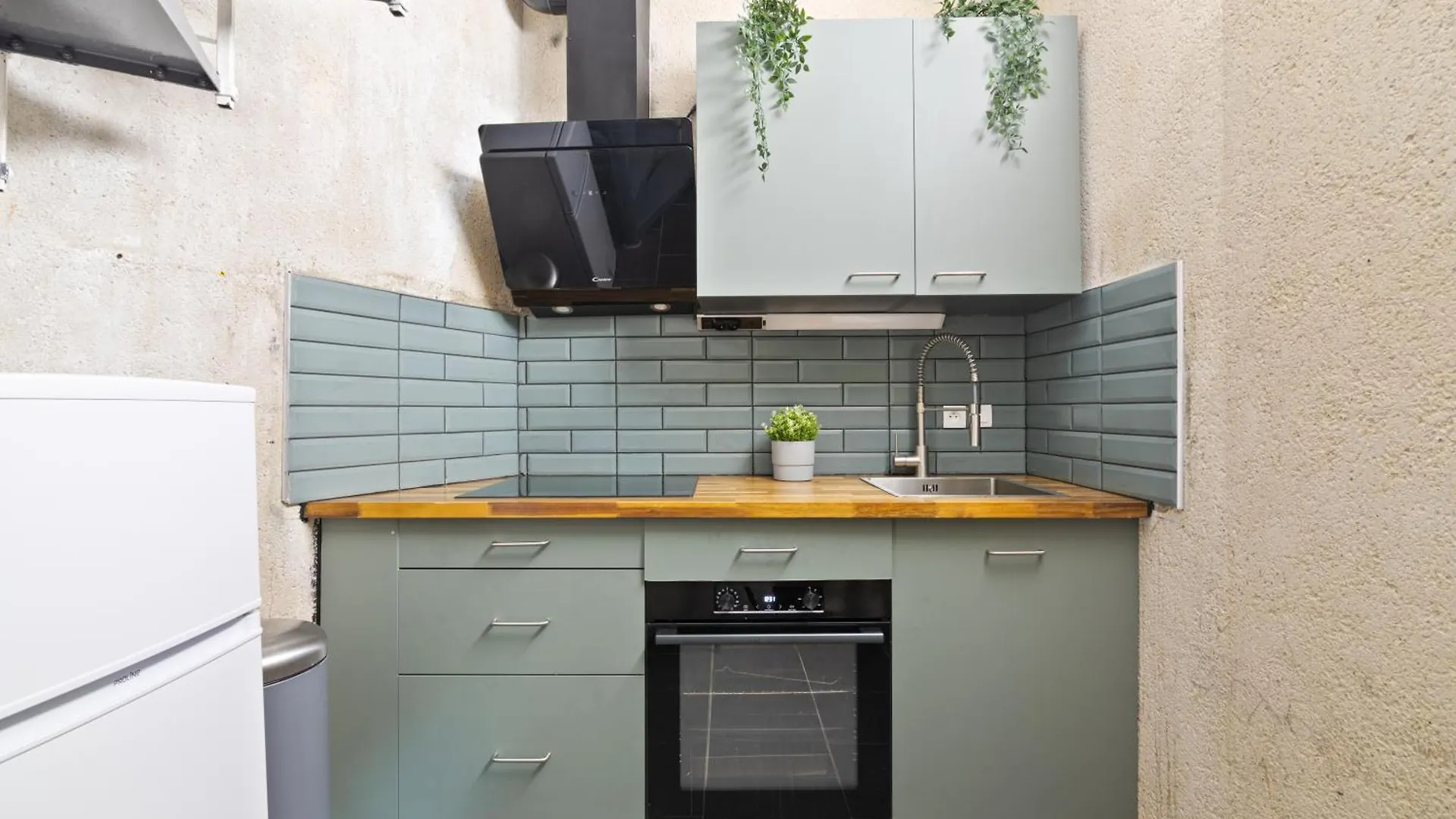 Splendid Apartment Quartier Palais Royal Free Netflix Paris